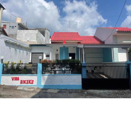 VILLA BIKERS
