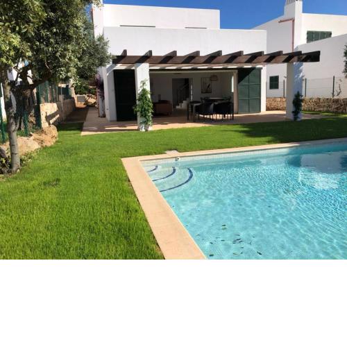 VILLA BINIBLANC con jardin y piscina privada