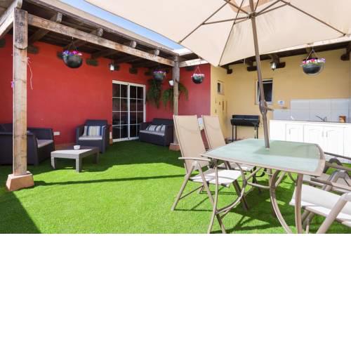 Villa Blanca Homestay