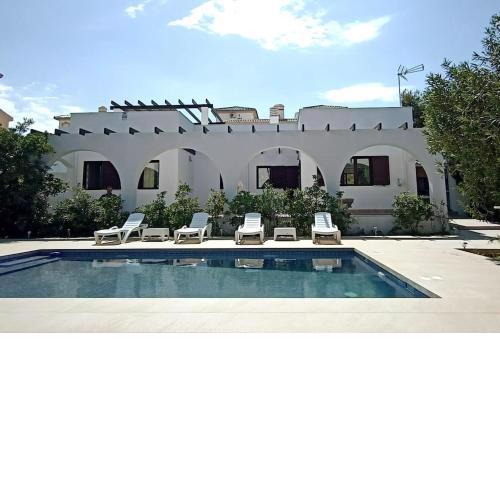 Villa Blanca La Mata