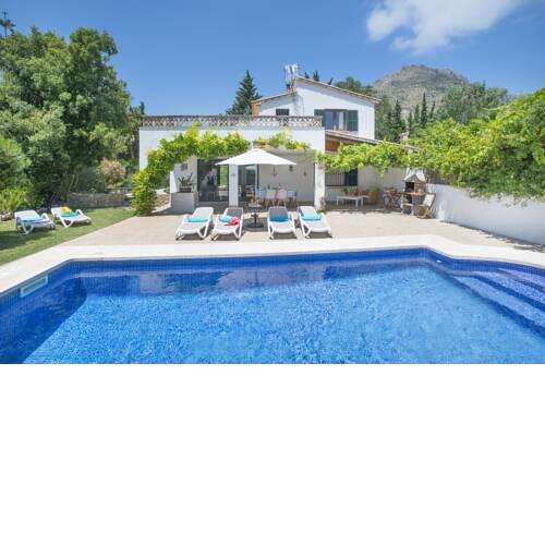 Villa Bocoris Walking Distance to the Beach