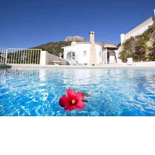 Villa Bougainvillea