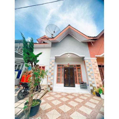 VILLA BUKIT MAS BERASTAGI DEPAN MIKIE FUNLAND
