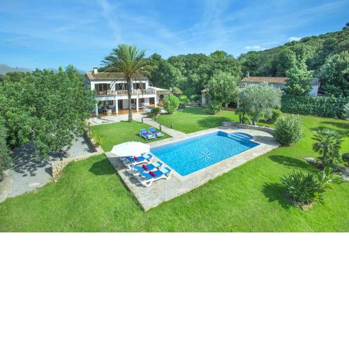 Villa Busqueroles by Villa Plus
