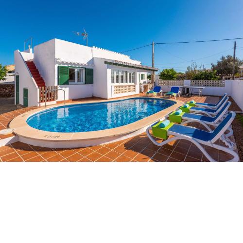 Villa Can Quique by Villa Plus