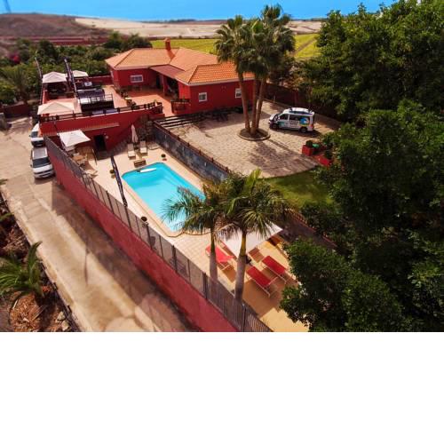 Villa Canary Wave