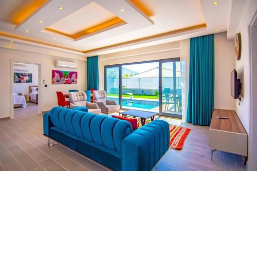 Villa Cansu-Açık ve kapalı havuzlu villa