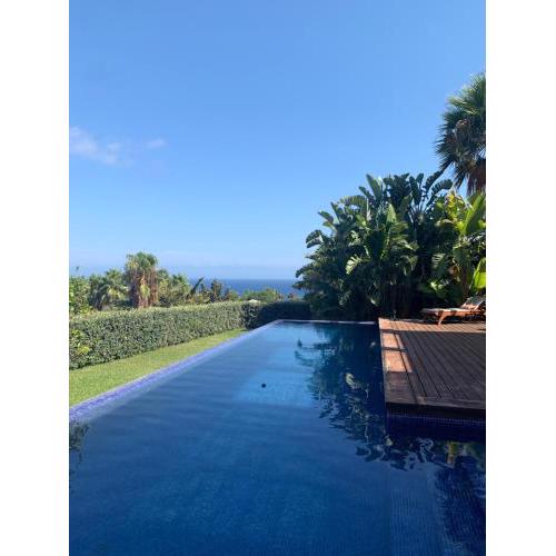 Villa Cap Martinet mit beheizbarem Pool