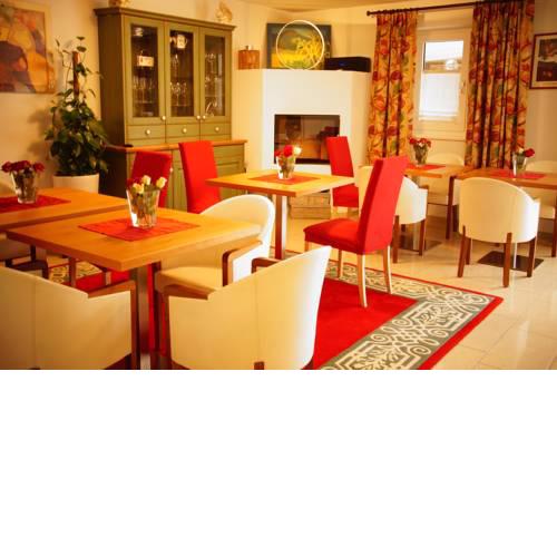 Villa Cara Suites