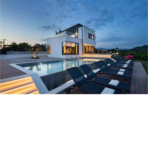 Villa Carbon Residence