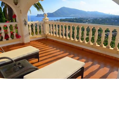 Villa "Carolina" with stunning sea views