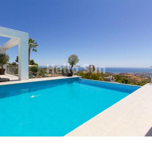 Villa Casablanca With Stunning Views in Mijas!