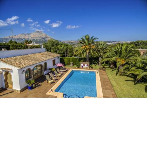 Villa Caseta Pearl by Villa Plus