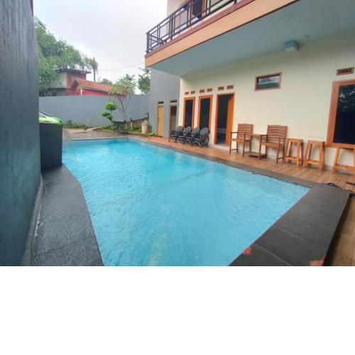 Villa Cisarua Hace