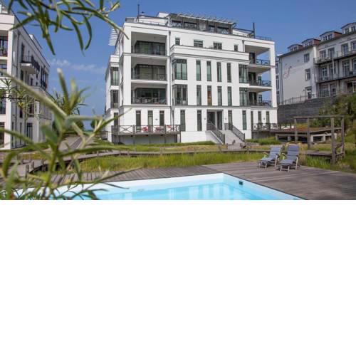 Villa Claire - direkt am Hochufer mit Meerblick