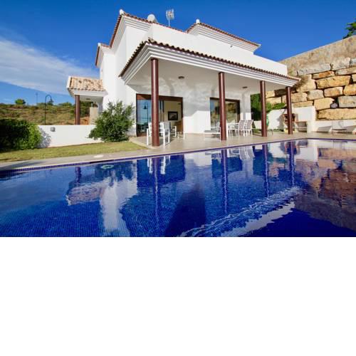 Villa Clavela by Rafleys