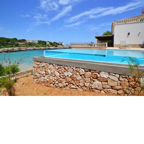 VILLA COLOM