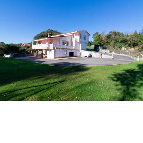 Villa con espectacular jardín cerca de Isla