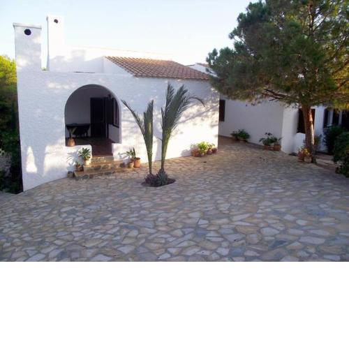 VILLA CON JARDIN 2500m2-QUITE VILLA, GARDEN 2500m2