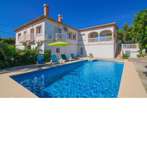 Villa con piscina privada - ESTACION2301