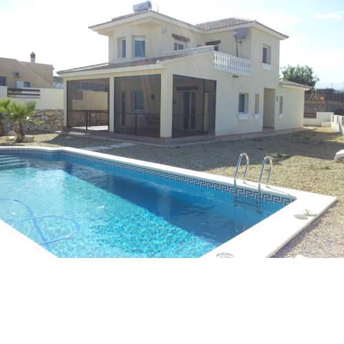 VILLA con piscina privada, a 35 km de las playas, vistas a la montaña, WIFI