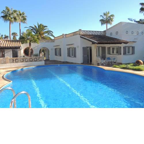 villa con piscina privada en Cala Murada
