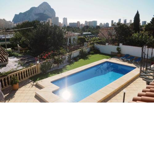 Villa con vistas al Peñón cerca playa piscina privada aa bbq internet