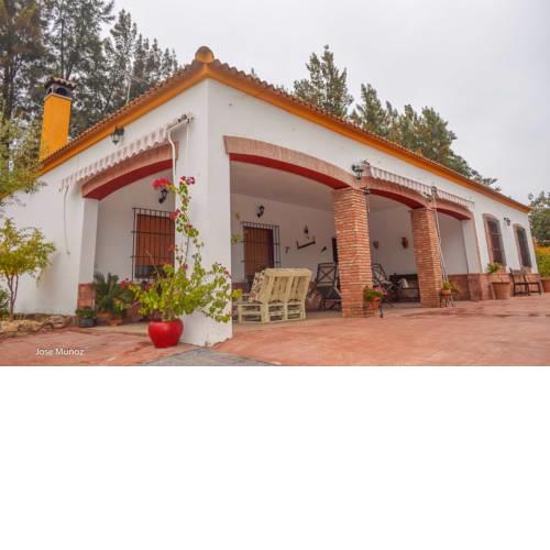 Villa Concha, casa de campo con piscina y chimenea para 8 personas