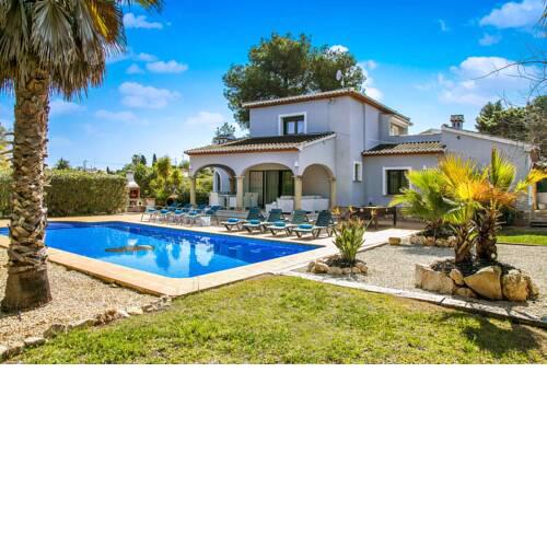 Villa Corazon by Villa Plus
