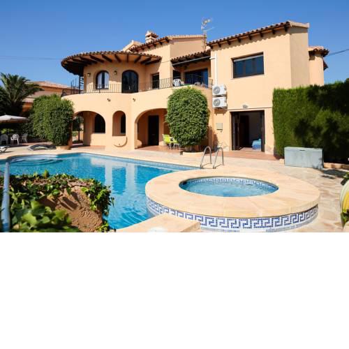 Villa Corina