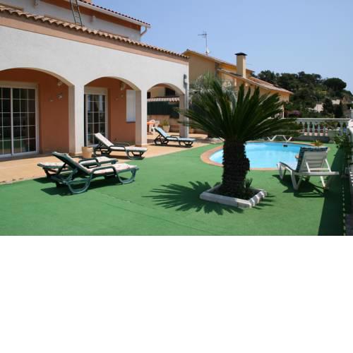 Villa Costa.