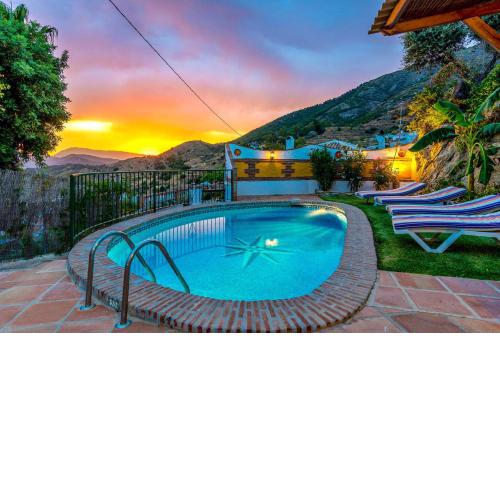 Villa Crisana by Villa Plus