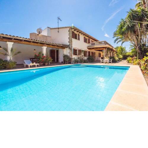 Villa Cuixac - Four Bedroom Villa Sleeps 8 Walking Distance to old town of Pollensa