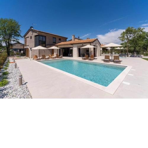Villa Curitico