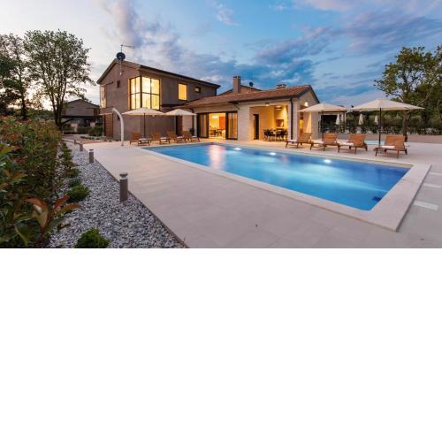Villa Curitico