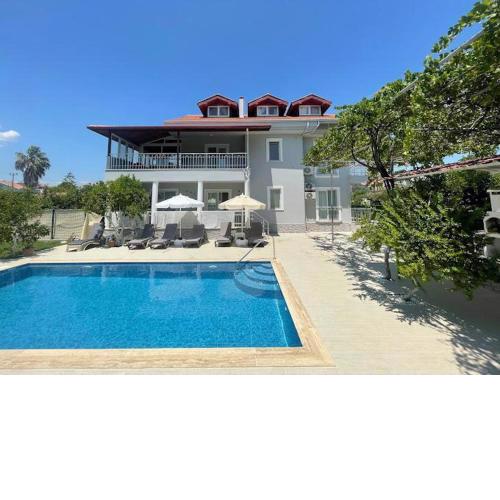 Villa Daisy