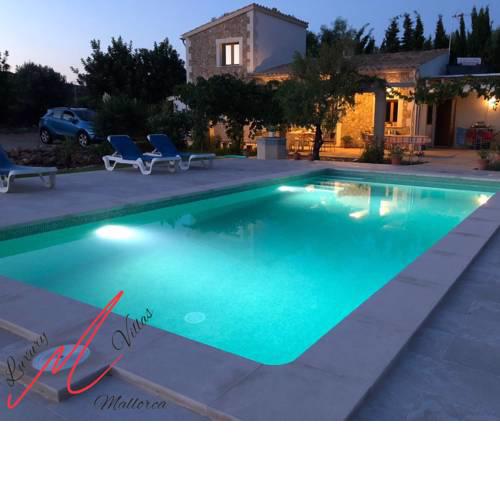 VILLA DALLAS - FREE RENTAL CAR! the power to thrill private pool, airconditioning