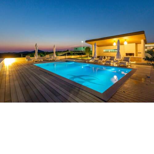 Villa Dalma Platinum - 5 Bedroom Villa - Sauna - Tennis Court - Gym - Rural Setting