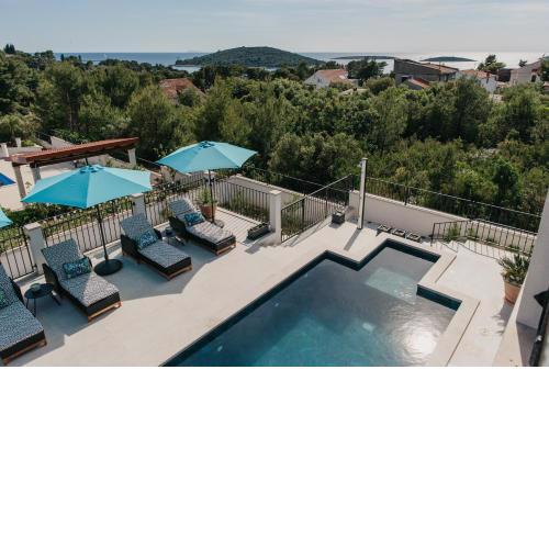 VILLA DANIELA Maslinica