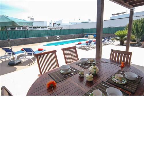 Villa De Fuera - A Great Villa - Peaceful Location - A Short Drive To The Beach