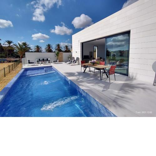 Villa de Lujo Valle del Este Golf