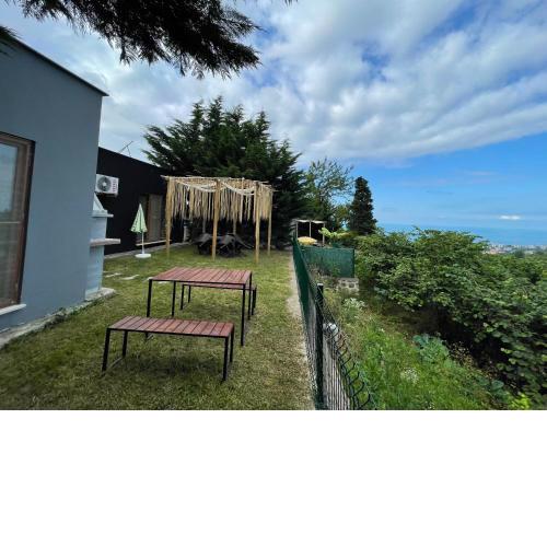 Villa De North