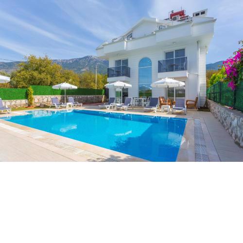 VILLA DE PARIS