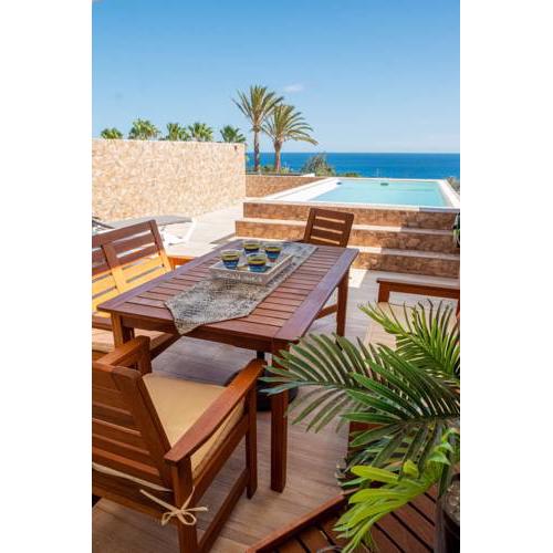 Villa del Mar & Pool Esquinzo