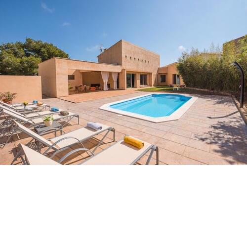 Villa Dragonera - 3BR with Private Pool AC close to Cala Millor and Cala Bona