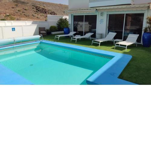 Villa El Quijote with private heated pool