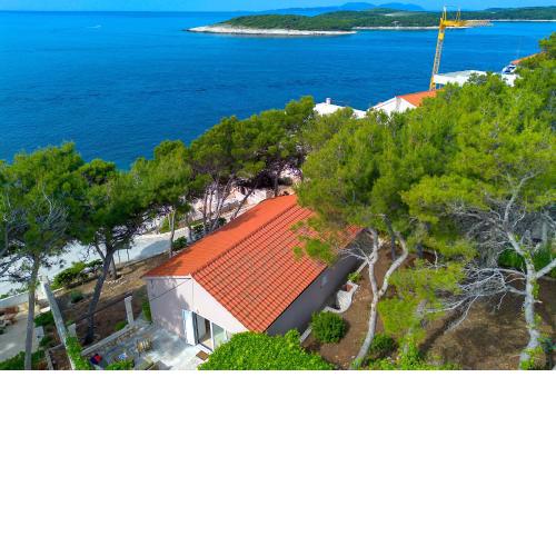 Villa Eleganca @ Island Hvar SEA front first row