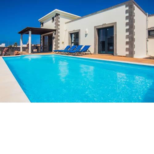 Villa Eleonor In Playa Blanca