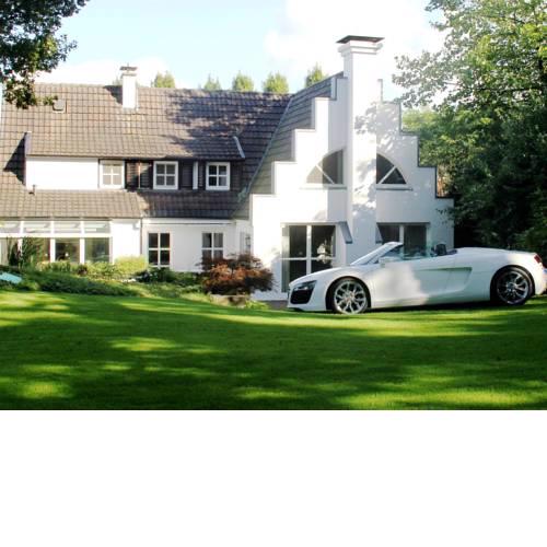 Villa EMG