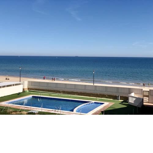 Villa en 1ª línea de playa para 8 personas